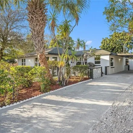 Image 1 - 1689 34th Avenue North, Saint Petersburg, FL 33713, USA - House for sale