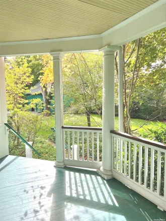 Image 8 - 58 Town Path, City of Glen Cove, NY 11542, USA - House for sale