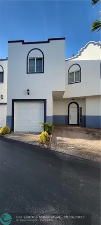 Rent this 3 bed townhouse on 2929 Southwest 18th Terrace in Fort Lauderdale, FL 33315