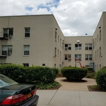 Rent this 1 bed apartment on 145 Maple Avenue in Village of Rockville Centre, NY 11570