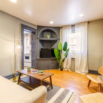 Rent this 4 bed apartment on 400 West 20th Street in New York, NY 10011