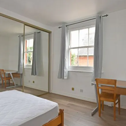 Image 9 - White Lion, Forest Road West, Nottingham, NG7 4GT, United Kingdom - Apartment for rent