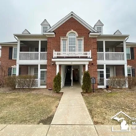 Rent this 2 bed condo on 960 West Summerfield Glen in Scio Township, MI 48103