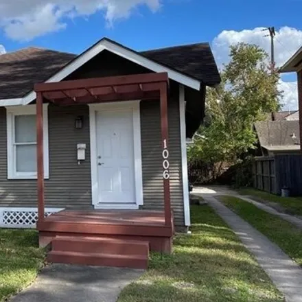 Buy this 1 bed house on Maison Pucha Bistro in 1001 Studewood Street, Houston
