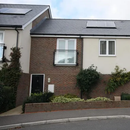 Rent this 2 bed apartment on 8 Southlands Way in Kingston Buci, BN43 6AU