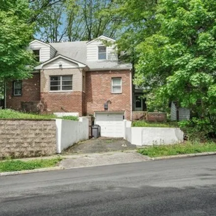 Buy this 4 bed house on 13 Lafayette Avenue in Ampere, East Orange