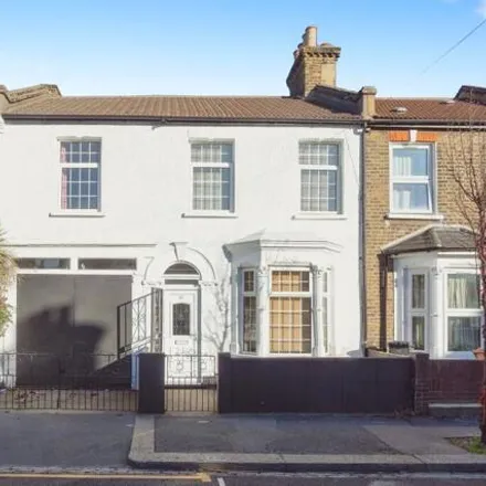 Buy this 4 bed duplex on Wragby Road in London, E11 3LB