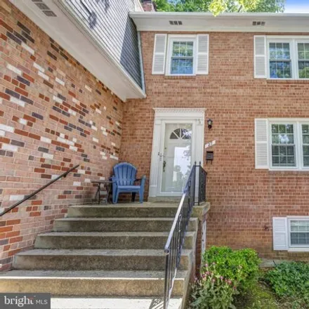 Rent this 3 bed house on 27 South Abingdon Street in Arlington, VA 22204
