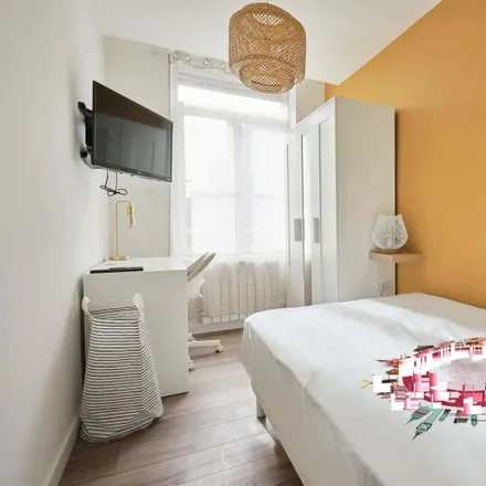 Rent this 7 bed room on 26 Rue Barthélémy Delespaul in 59046 Lille, France