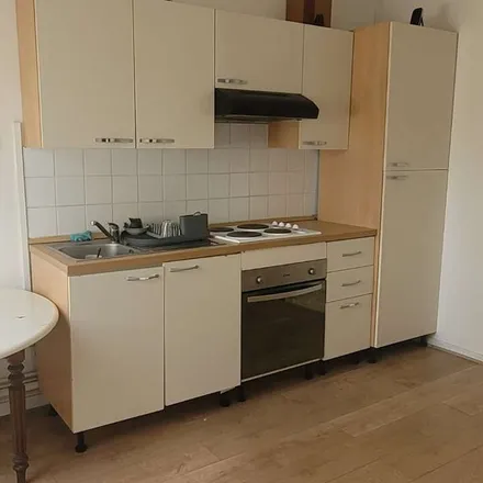 Rent this 2 bed apartment on 17 Avenue Franklin-Roosevelt in 59600 Maubeuge, France