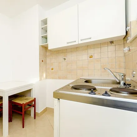 Rent this studio apartment on Put gradine 18