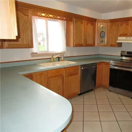 Image 4 - 8 Patrician Circle, City of Rochester, NY 14623, USA - House for rent