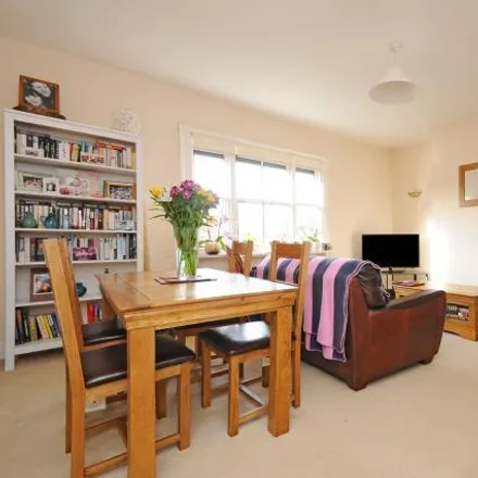 Rent this 2 bed apartment on 21 Queen's Road in London, TW10 6JW