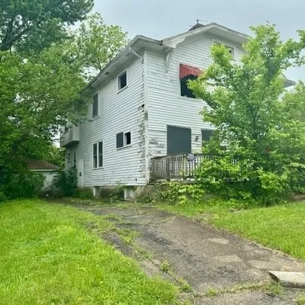 Buy this 4 bed house on 1952 Emerson Avenue in Fairview, Dayton