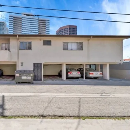 Image 6 - Osteo Strong, South Barrington Avenue, Los Angeles, CA 90025, USA - House for sale