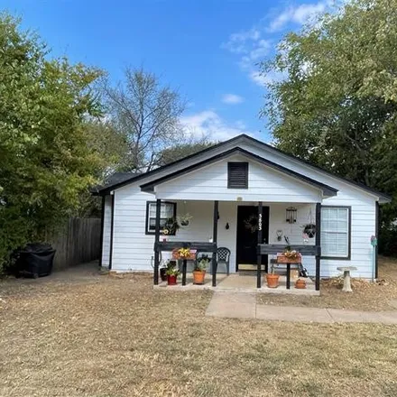Buy this 3 bed house on 3803 West 54th Street in Tulsa, OK 74107