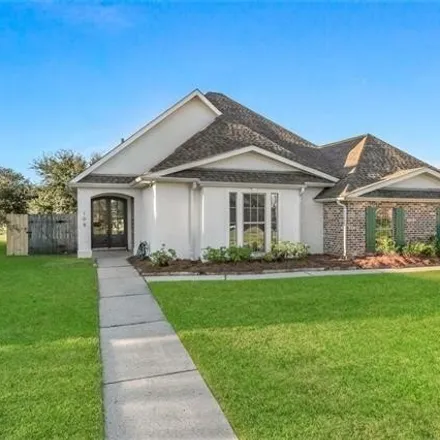 Buy this 3 bed house on 106 Ox Bow Drive in LaPlace, LA 70068