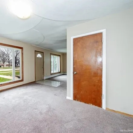 Image 8 - 9754 South Emerald Avenue, Chicago, IL 60628, USA - House for sale