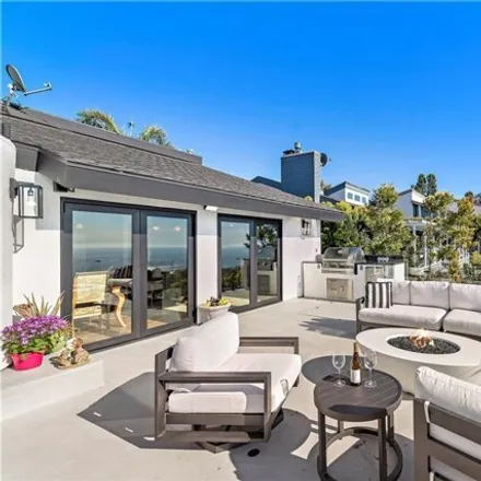 Image 5 - 3253 Alta Laguna Boulevard, Top of the World, Laguna Beach, CA 92651, USA - House for rent