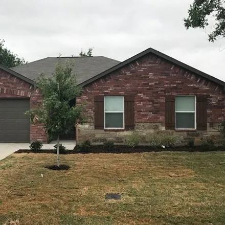 Rent this 3 bed house on 3045 North Hickory Street in Sherman, TX 75092