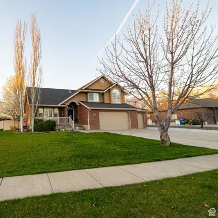 Image 8 - 2412 W 3425 N, Utah, 84404 - House for sale