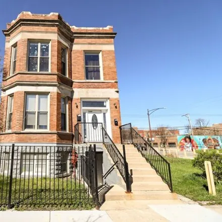 Buy this 9 bed house on 1604 South Ridgeway Avenue in Chicago, IL 60623