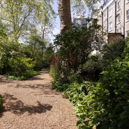 Image 8 - 31 Arundel Gardens, London, W11 2LP, United Kingdom - Apartment for sale