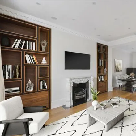 Rent this 5 bed townhouse on 64 Scarsdale Villas in London, W8 6PU
