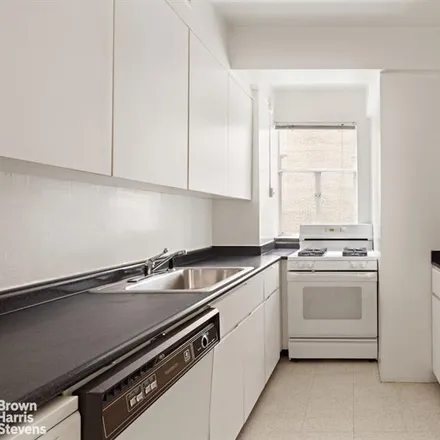 Image 5 - 880 FIFTH AVENUE 6K in New York - Townhouse for sale