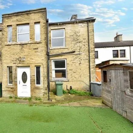 Buy this 3 bed townhouse on Littlemoor Road in Fulneck Moravian Settlement, LS28 8AN