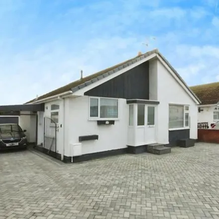 Buy this 3 bed house on Cader Avenue in Kinmel Bay, LL18 5HY