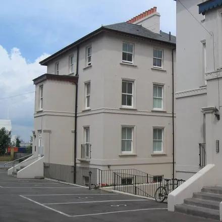 Image 2 - Gravesham, DA11 9LX, United Kingdom - Apartment for rent
