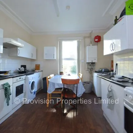 Image 4 - 193 Back Albert Terrace, Leeds, LS6 1QL, United Kingdom - Townhouse for rent