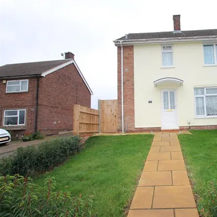 Rent this 3 bed house on Mallard Hill in Bedford, MK41 7QS