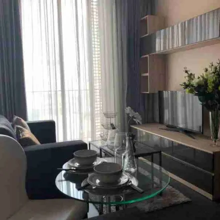 Rent this 1 bed apartment on Parking Edge Sukhumvit 23 in Soi Sukhumvit 23, Asok