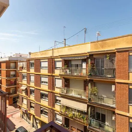 Rent this 3 bed apartment on Burjassot in Calle de Mariano Benlliure, 46100 Burjassot