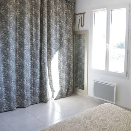 Rent this 2 bed house on Martigues in Bouches-du-Rhône, France