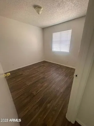 Image 4 - 454 East 10th Avenue, Apache Junction, AZ 85119, USA - Apartment for rent