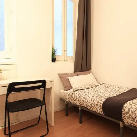 Rent this 11 bed room on El Gaucho in Calle Preciados, 28013 Madrid