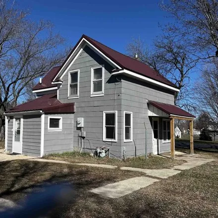 Buy this 3 bed house on 154 North Veterans Street in Flandreau, SD 57028