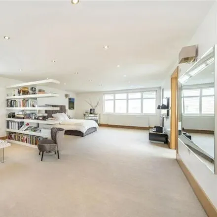 Image 6 - Hampstead School, Westbere Road, London, NW2 3RT, United Kingdom - House for sale