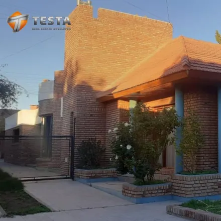 Buy this studio house on Urquiza 332 in Alberdi, Trelew