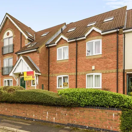 Rent this 1 bed apartment on Manzil Way in Oxford, OX4 1XE