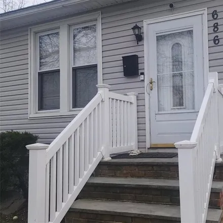 Buy this 3 bed house on 686 Stratford Road in Baldwin, NY 11510