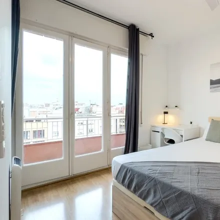Rent this 5 bed room on Carrer de Vaquer in 2-30, 08903 l'Hospitalet de Llobregat