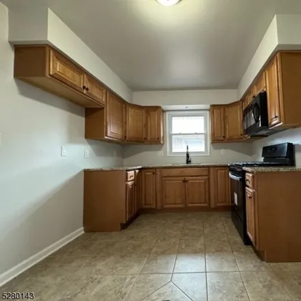 Image 3 - 361 West Price Street, Linden, NJ 07036, USA - Apartment for rent