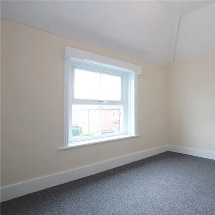 Image 5 - Worthing News, 25 Rowlands Road, Worthing, BN11 3JJ, United Kingdom - Apartment for rent