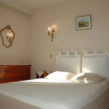Rent this 2 bed apartment on 13260 Cassis