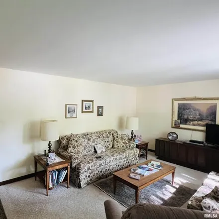 Image 4 - 752 Whippoorwill Drive, Tazewell County, IL 61571, USA - House for sale