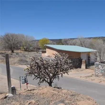 Image 3 - 533 County Road 41, Los Luceros, Rio Arriba County, NM 87511, USA - House for sale